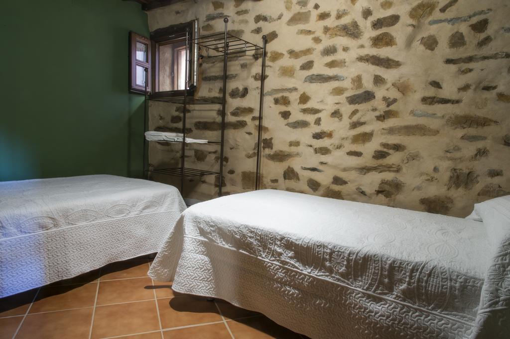 Molino Del Medio Guest House Robledillo De Gata Exterior photo