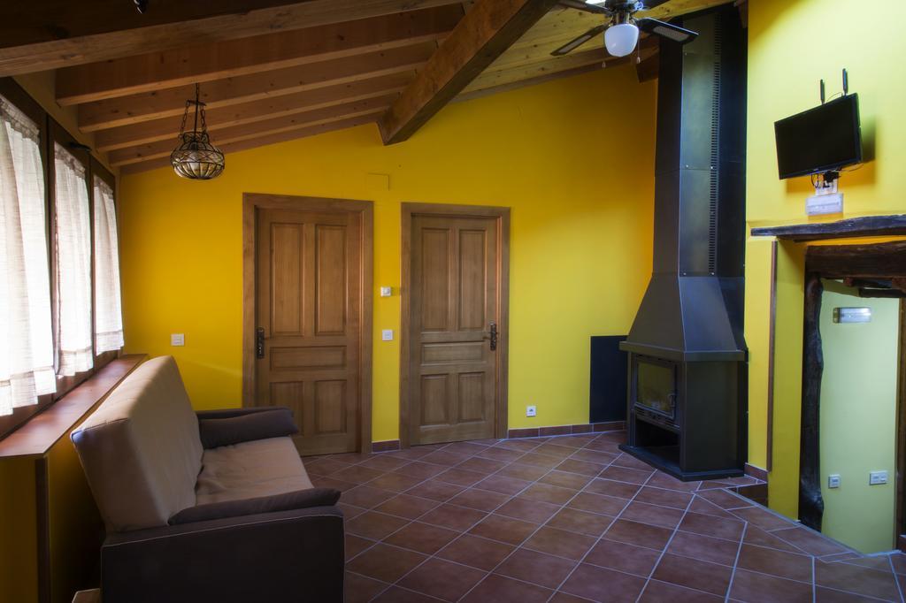 Molino Del Medio Guest House Robledillo De Gata Exterior photo